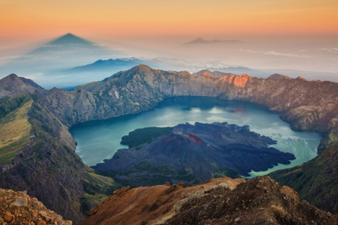 Menelusuri Keindahan dan Cerita Budaya Pulau Lombok Indonesia